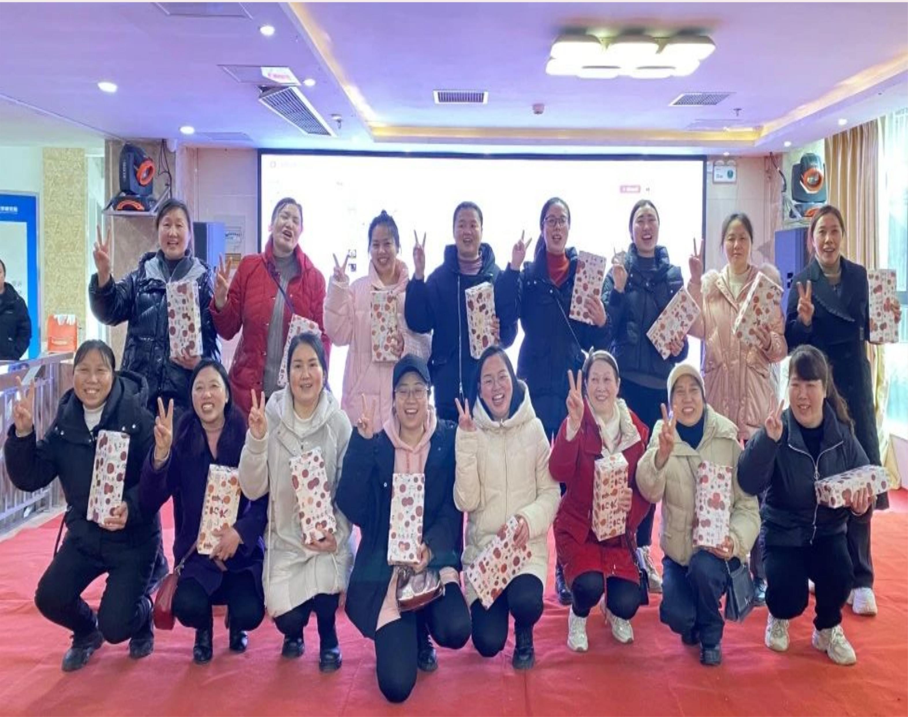 百年集團(tuán)共慶“三八”女神節(jié)，演繹女性